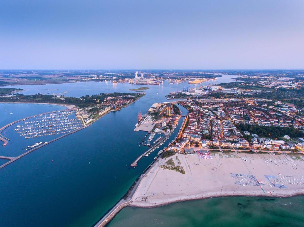 Sonnenschein, Direkt Am Alten Strom Rostock Exterior photo